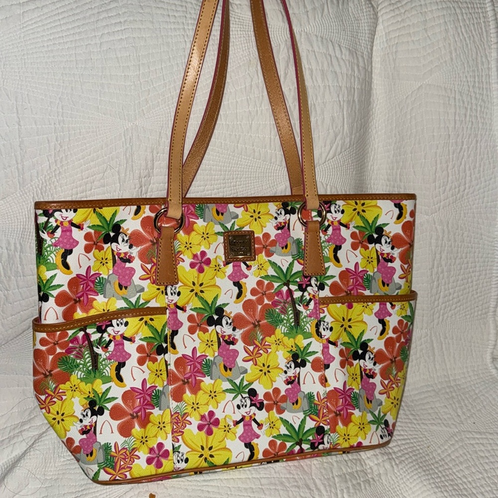 2016 Disney Dooney & Bourke Aulani Minnie Mouse Floral Purse